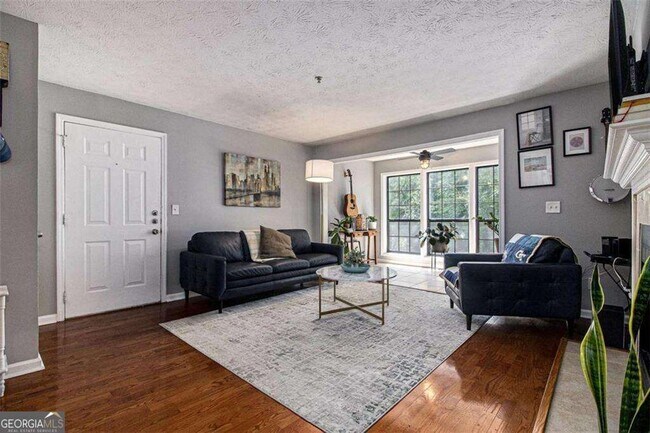 Foto del edificio - 4556 Vinings Central Trace SE