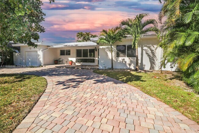 Foto del edificio - 2031 NE 14th Ct