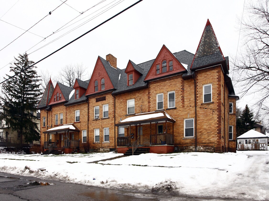 Foto principal - 417-423 E Garfield Ave