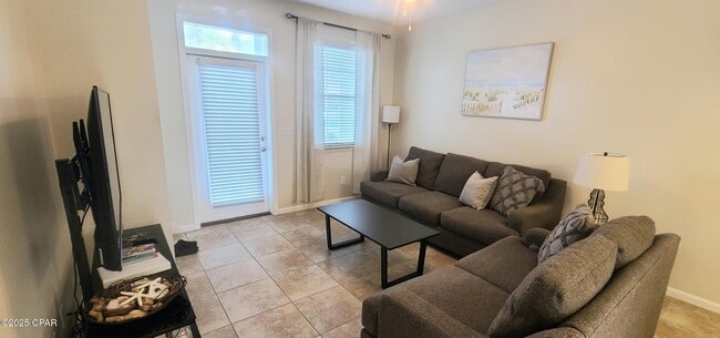 Foto del edificio - 8121 Singletary St