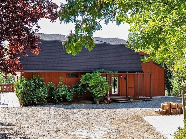 Building Photo - 1315 Sunset Ridge Rd