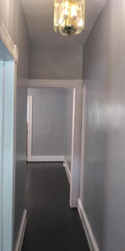 Building Photo - 513 Collins Ave