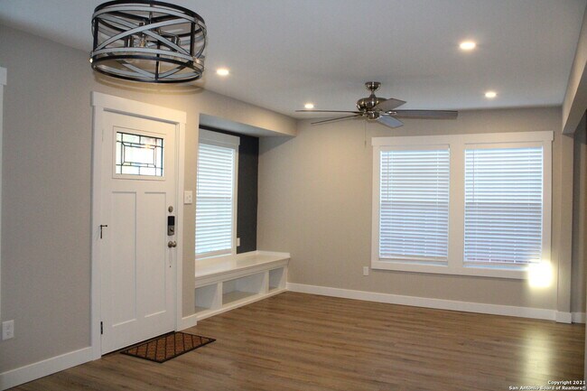 Foto del edificio - 108 Kathy Dr