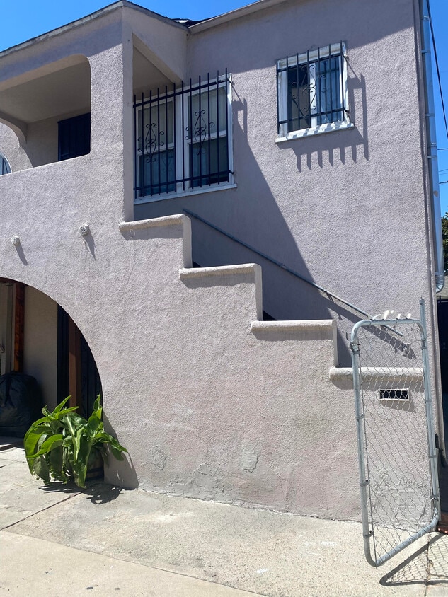 Foto principal - 6165 Lewis Ave