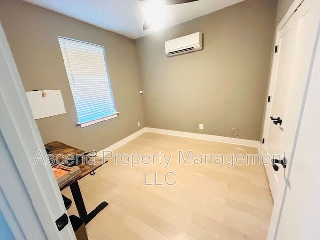 Foto del edificio - 3155 St Elmo Ave