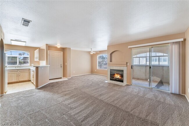 Foto del edificio - 4320 W Lake Mead Blvd