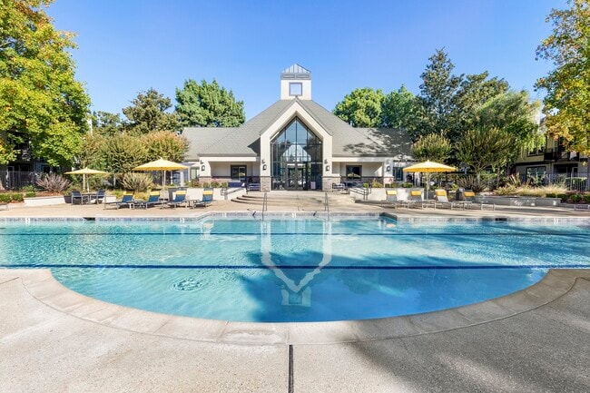 Building Photo - Tanglewood