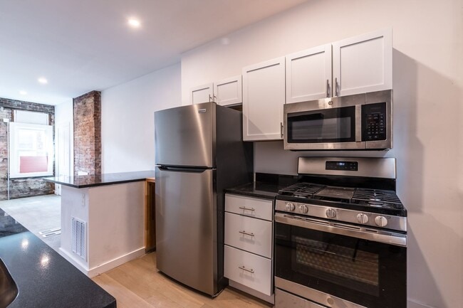 Urban Elegance in the Heart of the South Side - Urban Elegance in the Heart of the South Side House