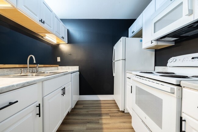 Photo - 220 Elm St Apt 623