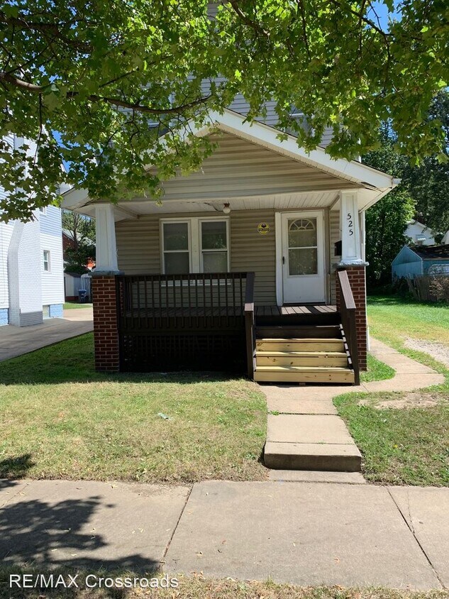 3 br, 1 bath House 525 Noah House for Rent in Akron, OH