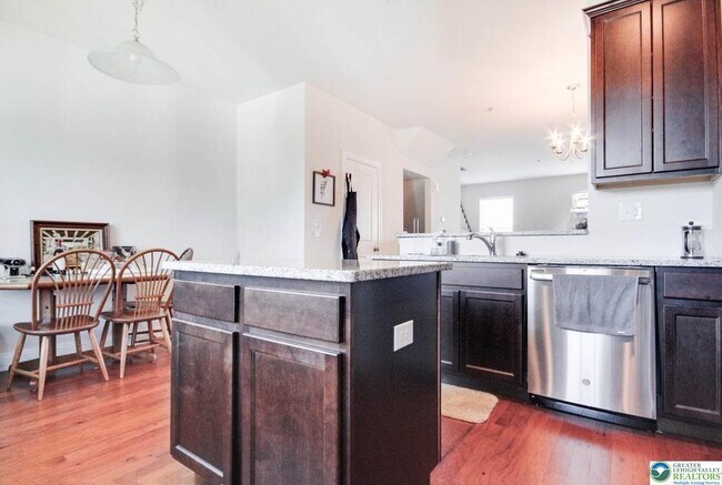 Foto del edificio - 304 Stonewood Ln