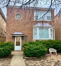 Building Photo - 1515 Maple Ave