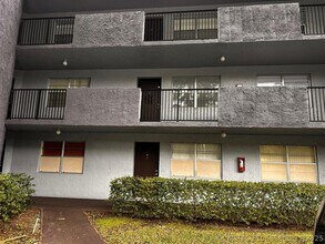 Building Photo - 8450 Lagos De Campo Blvd