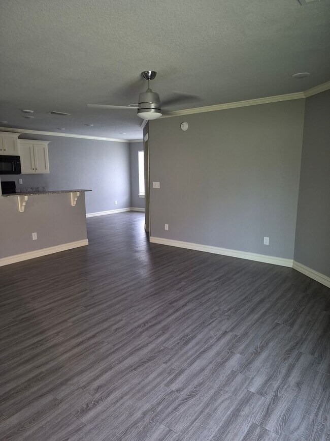 Building Photo - Move in Special on this beautiful place at...