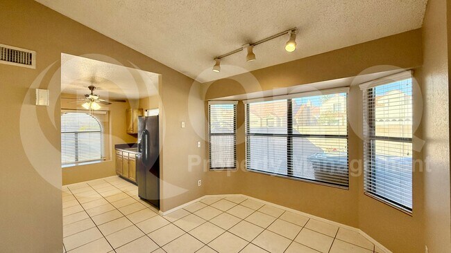 Foto del edificio - 3873 E Bighorn Ave