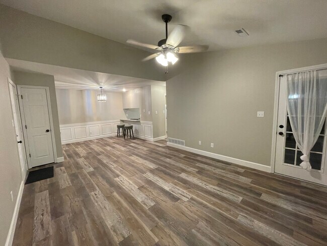 Living Room - 106 W Green Meadows Rd