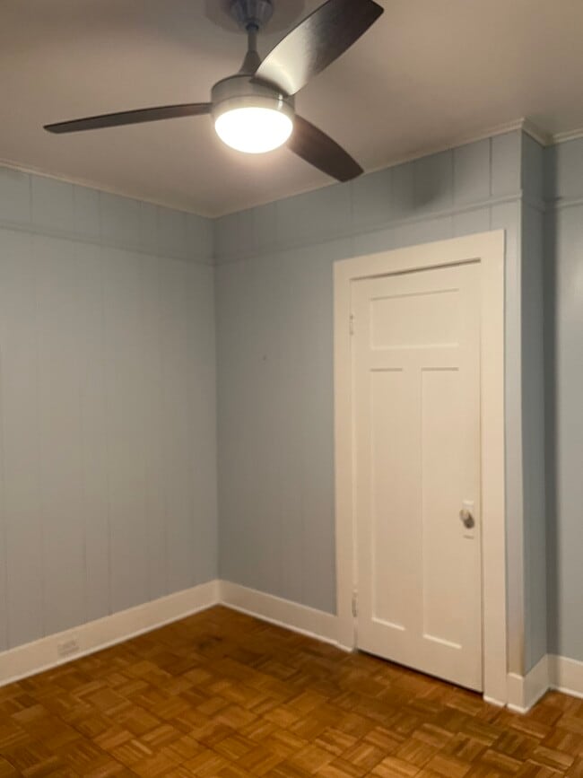 Building Photo - 2423 Upperline St