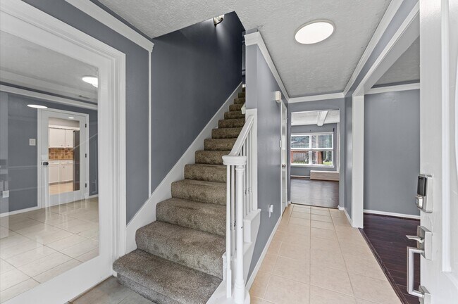 Foto del edificio - 9611 Hearthwood Dr