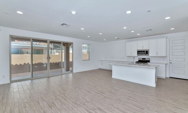 Building Photo - 9918 E Texas Ave Mesa, AZ 85212