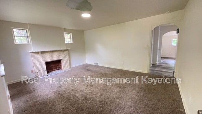 Photo - 2509 Farkas Pl House