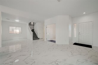 Building Photo - 1213 E Malibu Sands Ave