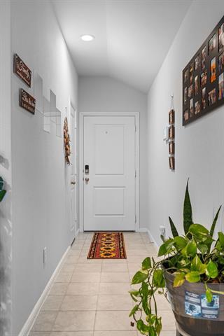 Foto del edificio - 16617 Porterfield Ln