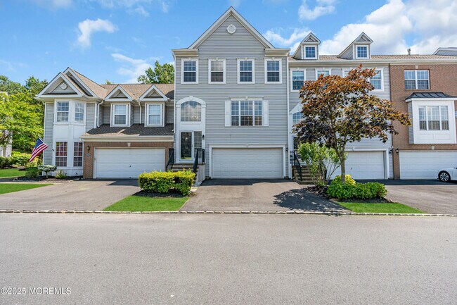 Building Photo - 318 Bernard Dr