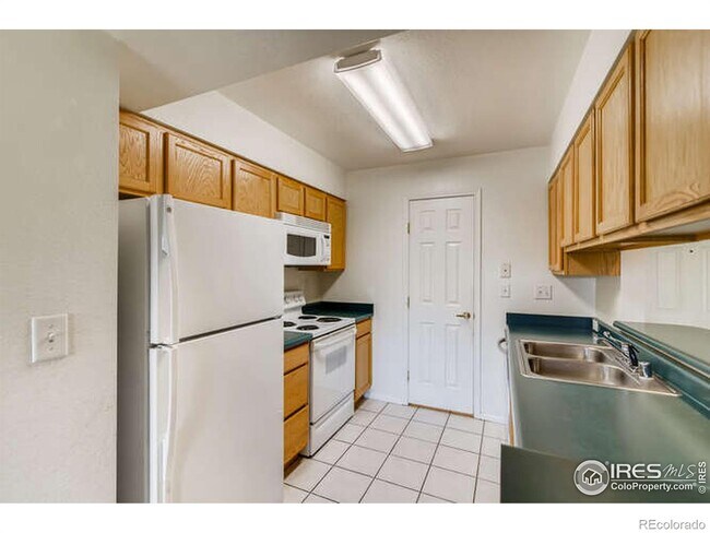 Foto del edificio - 2551 W 24th St