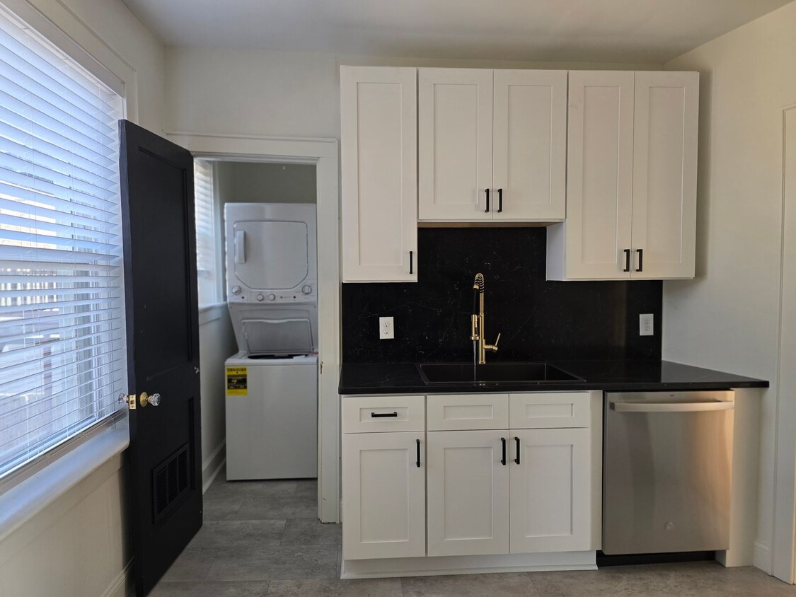 Foto principal - NEWLY RENOVATED APARTMENTS near Rooster on...