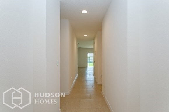 Foto del edificio - NEW CONSTRUCTION! 4018 Serene Water, Eusti...