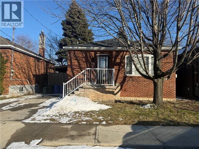 Photo du bâtiment - 85 E 11th St