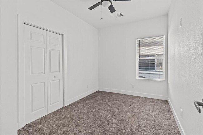 Building Photo - 8503 Denby St