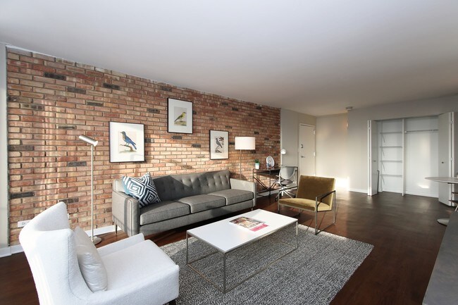Foto del edificio - 2472 N Clark St