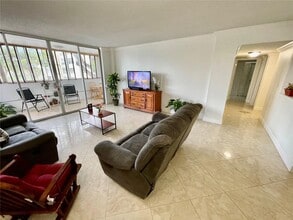 Building Photo - 6861 SW 147th Ave