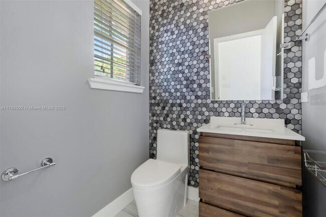Foto del edificio - 5050 Greenwich Preserve Ct