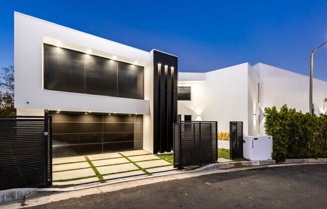 Foto del edificio - 7567 Hermes Dr