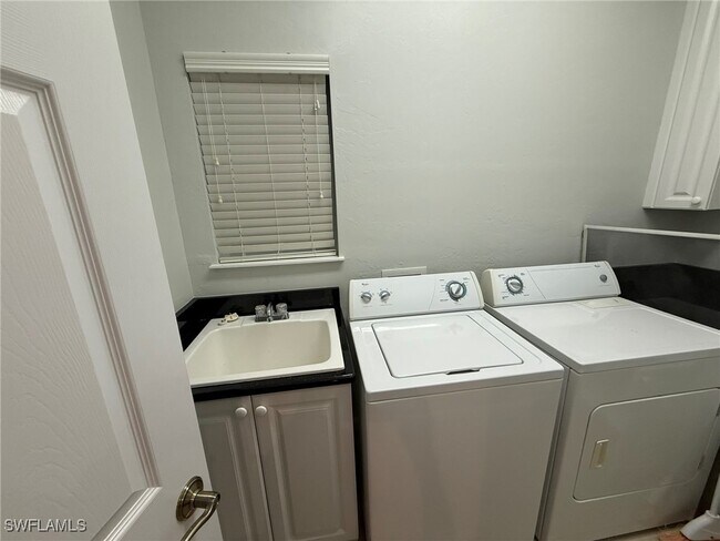 Foto del edificio - 5600 Chelsey Ln