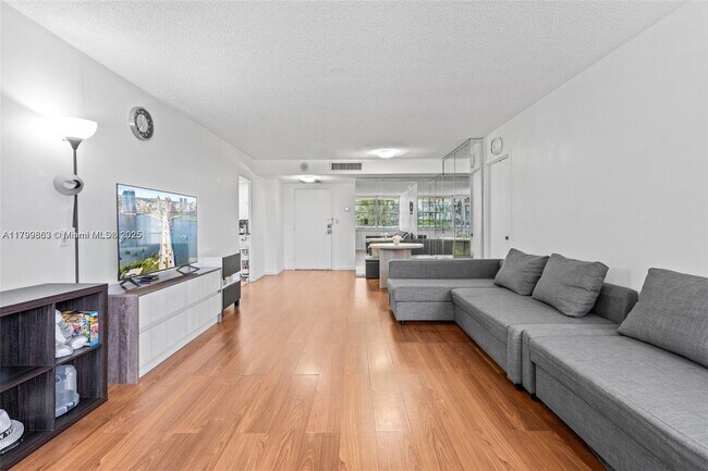 Foto del edificio - 251 174th St