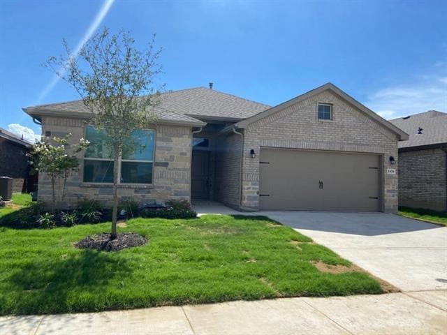 Building Photo - 2421 Bellatrix Dr