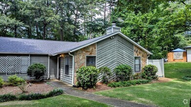 Building Photo - 1050 Mathews Ct