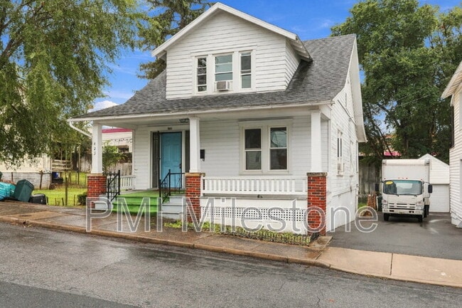 Foto del edificio - 423 E Washington St