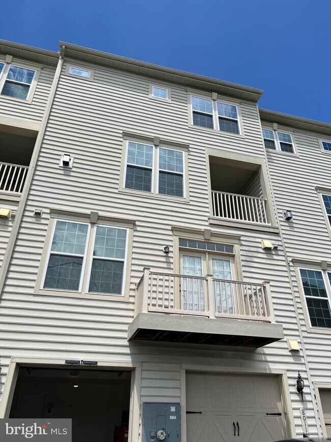 Foto del edificio - 8009 Greenbelt Station Pkwy