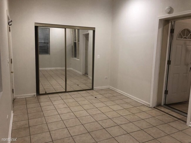 Foto del edificio - 2638 W 12th Pl