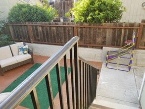 Building Photo - 2913 Carmel St