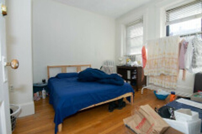 Foto del edificio - Allston 3 bedroom apartment - 6/1/26 - NO BROKER FEE
