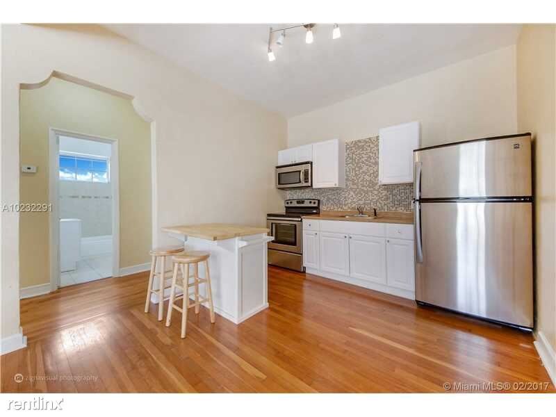 Primary Photo - 1305 SW 19th St