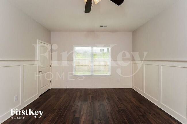 Building Photo - 1046 Mountain Laurel Cir