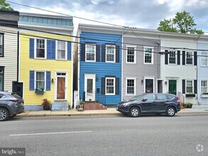 Building Photo - 513 N Patrick St
