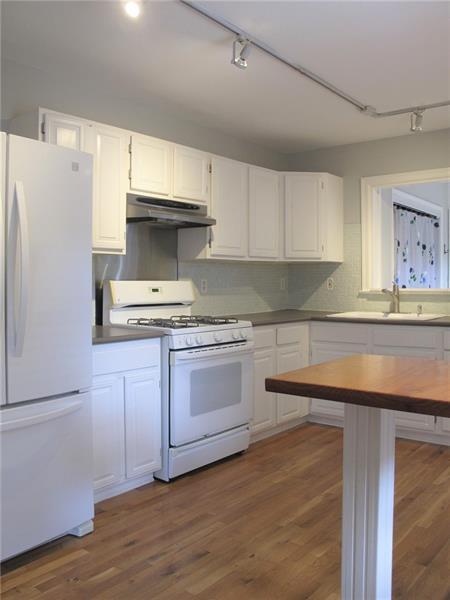 Building Photo - 1258 Woodland Ave SE