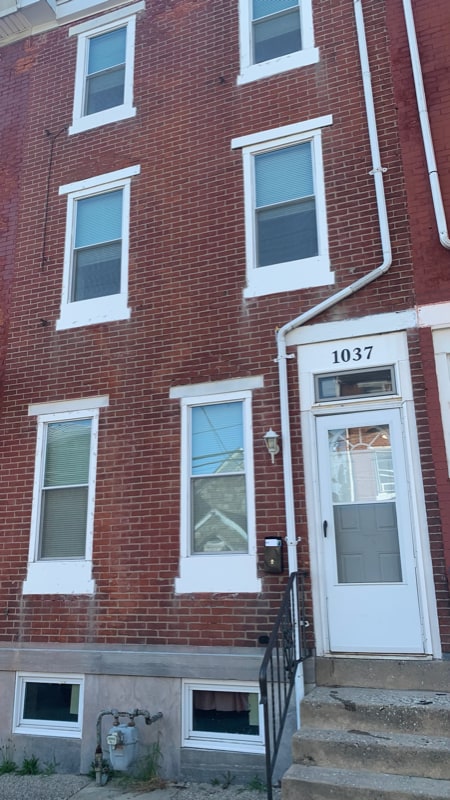 Building Photo - 1037 Green St